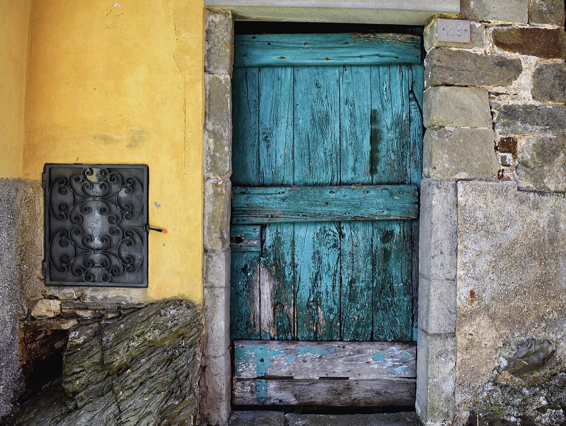 Why Broken Colour Finishes Are Worth Reviving